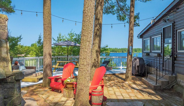 Hennessy Lake House, Port Carling Waterfront Property