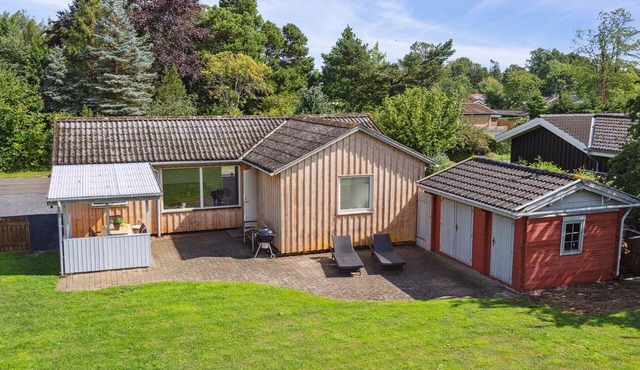 "Henric" - 500m from the sea by Interhome