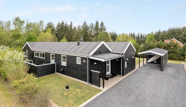 "Henriete" - 3.5km from the sea by Interhome