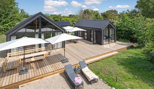 "Henrik" - 100m from the sea by Interhome