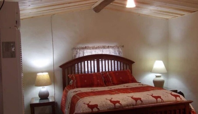 Henry Cabin - El Porvenir Cabins - Hermits Peak