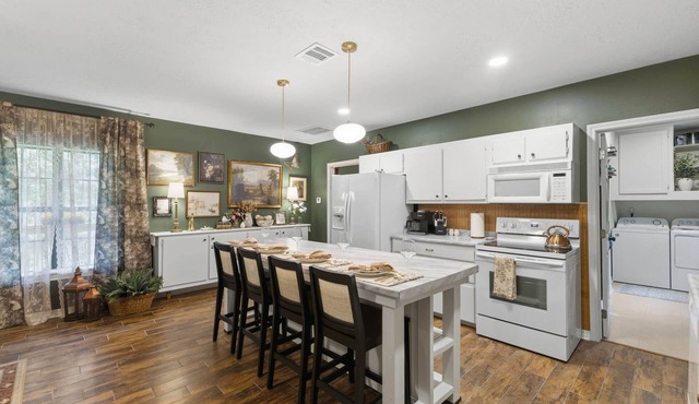 Hensarling Cottage Retreat