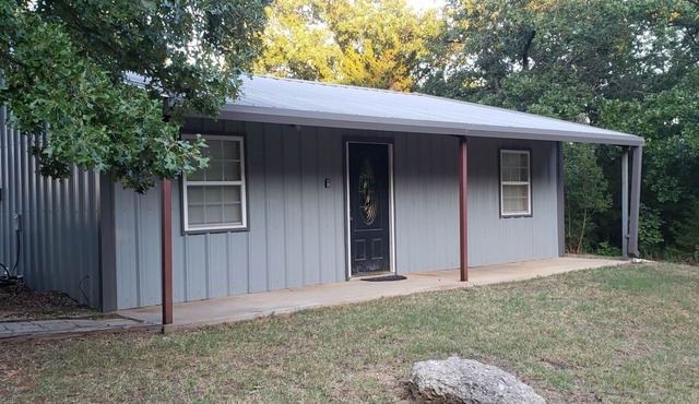 Henson 1: Rustic Vacation Cabin in the Arbuckles of Southern Oklahoma