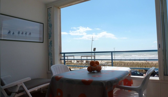 HEOL - Superb T2 facing the Ocean - Esplanade de la Mer (loggia, parking, bed 160.)