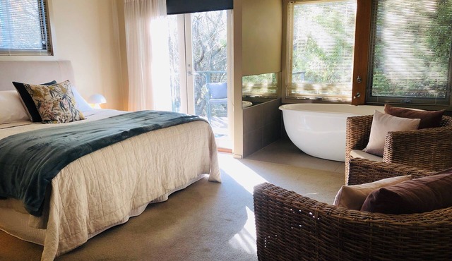 Hepburn hideaway studio spa villa ~ Hepburn and Daylesford