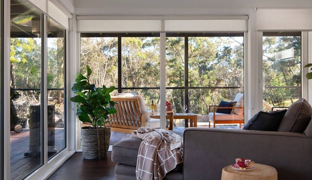 Hepburn Springs Retreat- stylish & light-filled