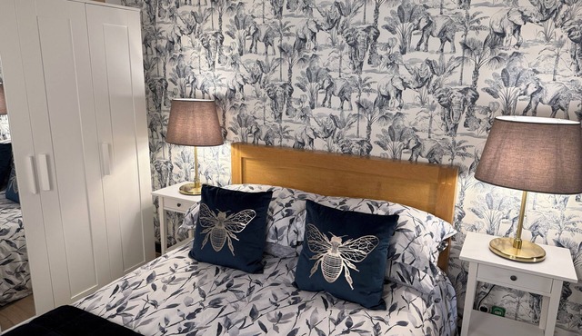 Herbert George Apartment Hotel