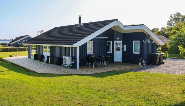 Here you will spend your vacation on a natural ground, 100 m from the beach and in a bright, cozy co