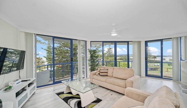 Heritage 402 - Ocean and Lake Views