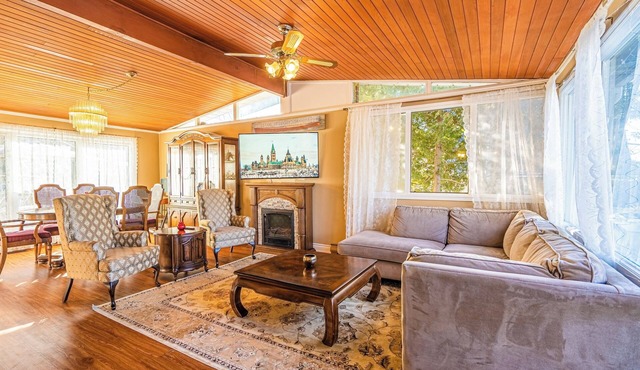 Heritage Cottage on Lake Scugog