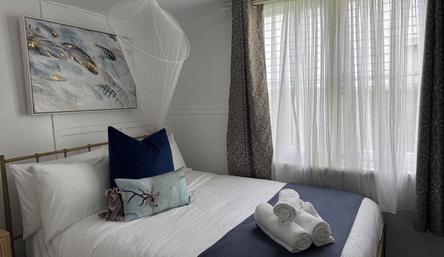 Heritage Cottage with Yard Near Shops, Parks and Beach