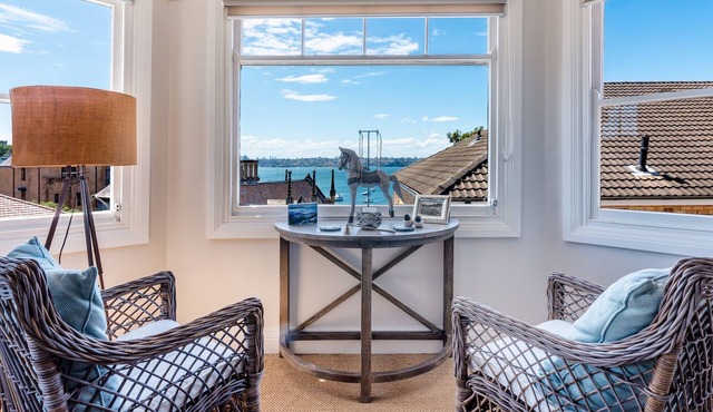 Heritage Elegance in Harbourside Luxurious Apartment amazing location