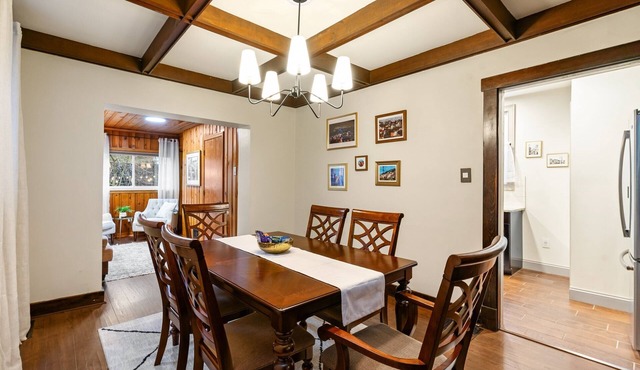 Heritage House in Pittsburgh on Mt Washington - Charming 3BR, 2.5b Sleeps 7+