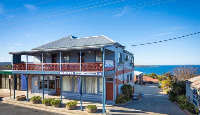 Heritage House Motel & Units