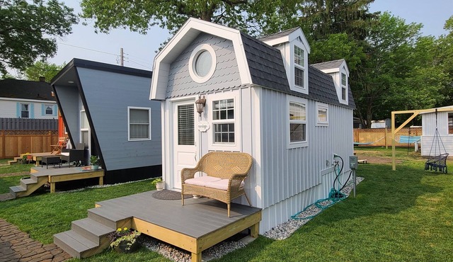 Heritage House - Tiny Digs Lakeshore