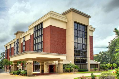 Heritage Inn & Suites The Woodlands, Trademark by Wyndham