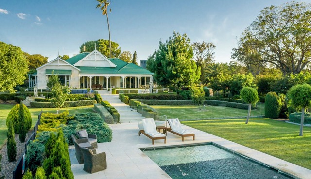 Heritage List Homestead - 6 Star Accomodation for Large Groups