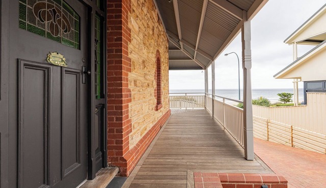 Heritage Luxury Beach Home on the doorstep to Adelaides best beach