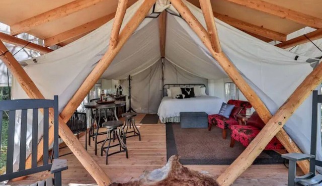 Heritage Ranch 'Captain' Glamping Tent (3)