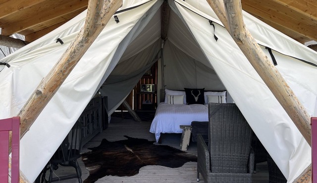 Heritage Ranch 'Gallatin' Glamping Tent (10)