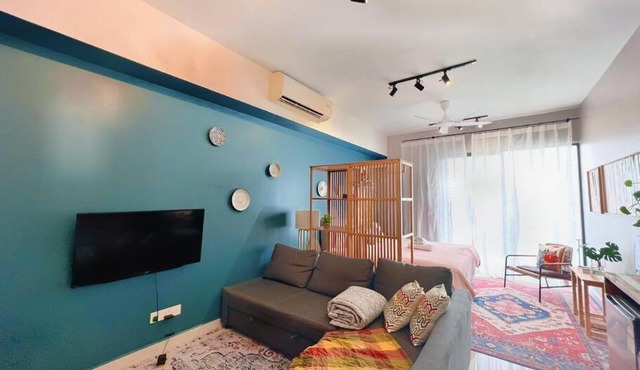 Heritage Studio with Balcony D'Sara, Direct MRT Kampung Selamat, near Thomson and Sungai Buloh Hospital