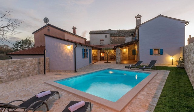 Heritage Villa Croc by Villas Guide