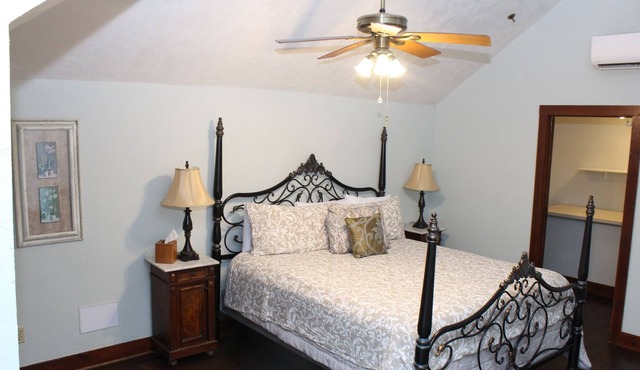 Herlong Mansion Bed & Breakfast