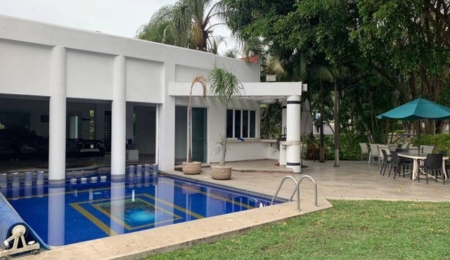 Hermosa Casa Vacacional en un destino rodeado de hermosos jardines