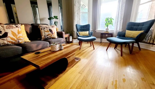 Hermosa House ECO-HOME - Quiet, Peaceful 3BR + Free Parking by Logan Square