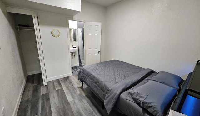 Hermoso private bedroom w/private bathroom