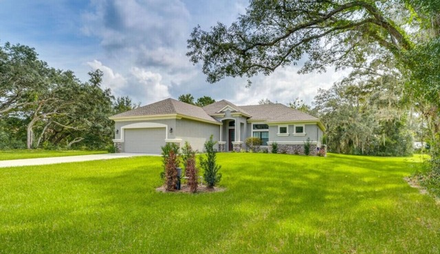 Hernando Home with Screened Lanai, Near Springs
