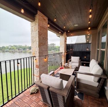 Heron Harbor 3-BR, 2-full bath lake-front condo
