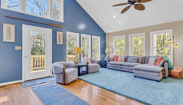 Heron Hideaway Waterfront Cottage