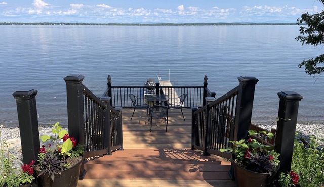 Heron Hideaway - Lakefront Home with Mountain Views- Hot Tub