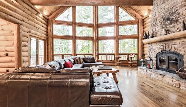 Heron Lodge | Lakefront + Hot Tub + Theater Room