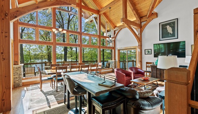 Heron Point - Amazing Property with Breathtaking Water Views - Luxury Hot Tub!