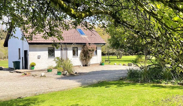 Heronlea Cottage - 4 guests, pet friendly, picturesque Scottish setting