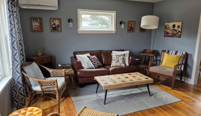 Herons, deer and ocean views! Only 2 kms from downtown Lunenburg!