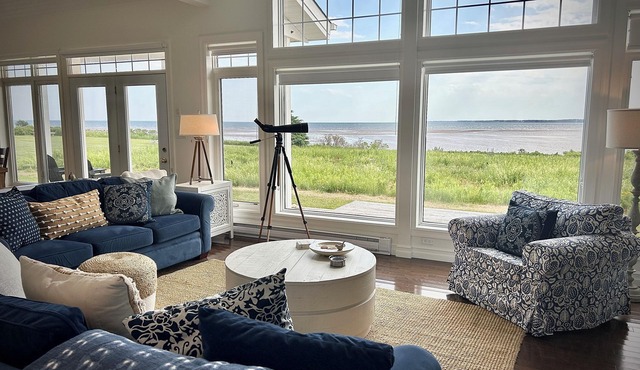 Herons Landing PEI Luxury Oceanfront Cottage
