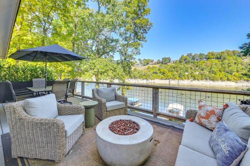Herrington Lake Retreat w/Dock, 1 Mi to Marina!