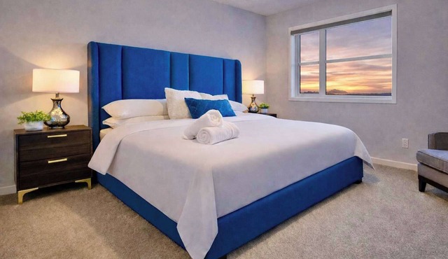 Herron Street NEW Luxury Retreat 6 Beds A11y