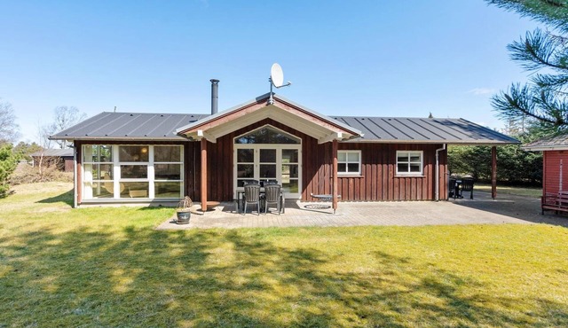 "Herwarth" - 3.3km from the sea by Interhome