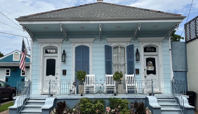 HGTV's BYWATER Beauty as seen on New Orleans Reno - Stunning spacious 1-bedroom