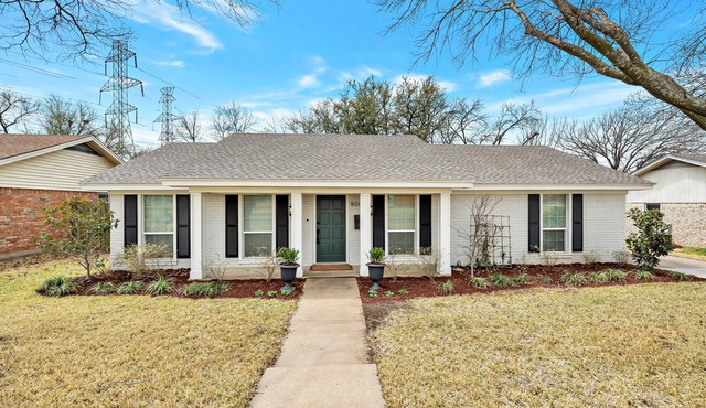 HGTV's FIXER UPPER "The Plain Jane”