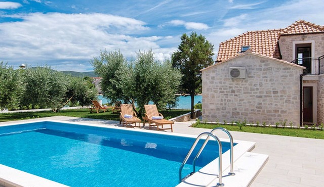HH Lovište Three Bedroom Holiday Home,Pool&SeaView