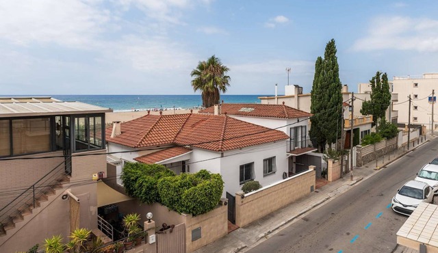 HHBCN Beach House Castelldefels #3