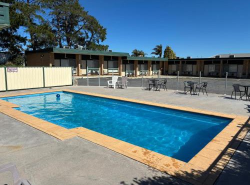 Hi Way Eight Motor Inn