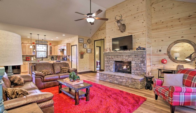 Hiawassee Cabin w/Game Room - 9 Mi to Chatuge Lake