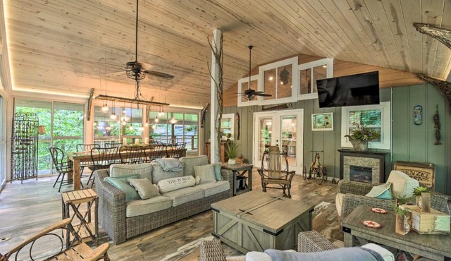Hiawassee Getaway with Hot Tub, Deck and Lake Access!
