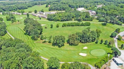 Hiawatha East Lake Tansi by CoolVacay